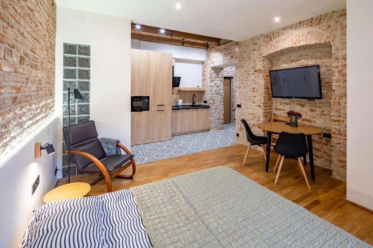 Onlviv Apartments Rynok Square 18 Four